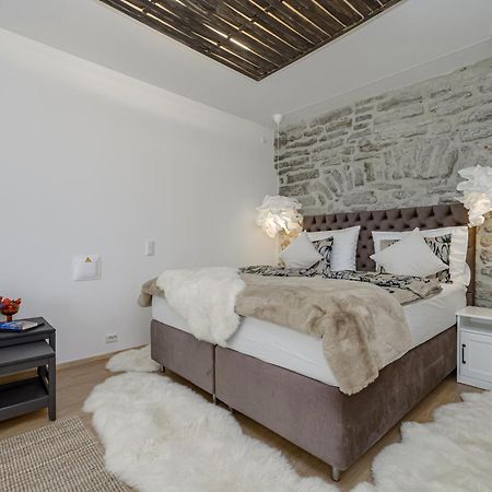 Tallinn Old Town Romantic Apartment Экстерьер фото