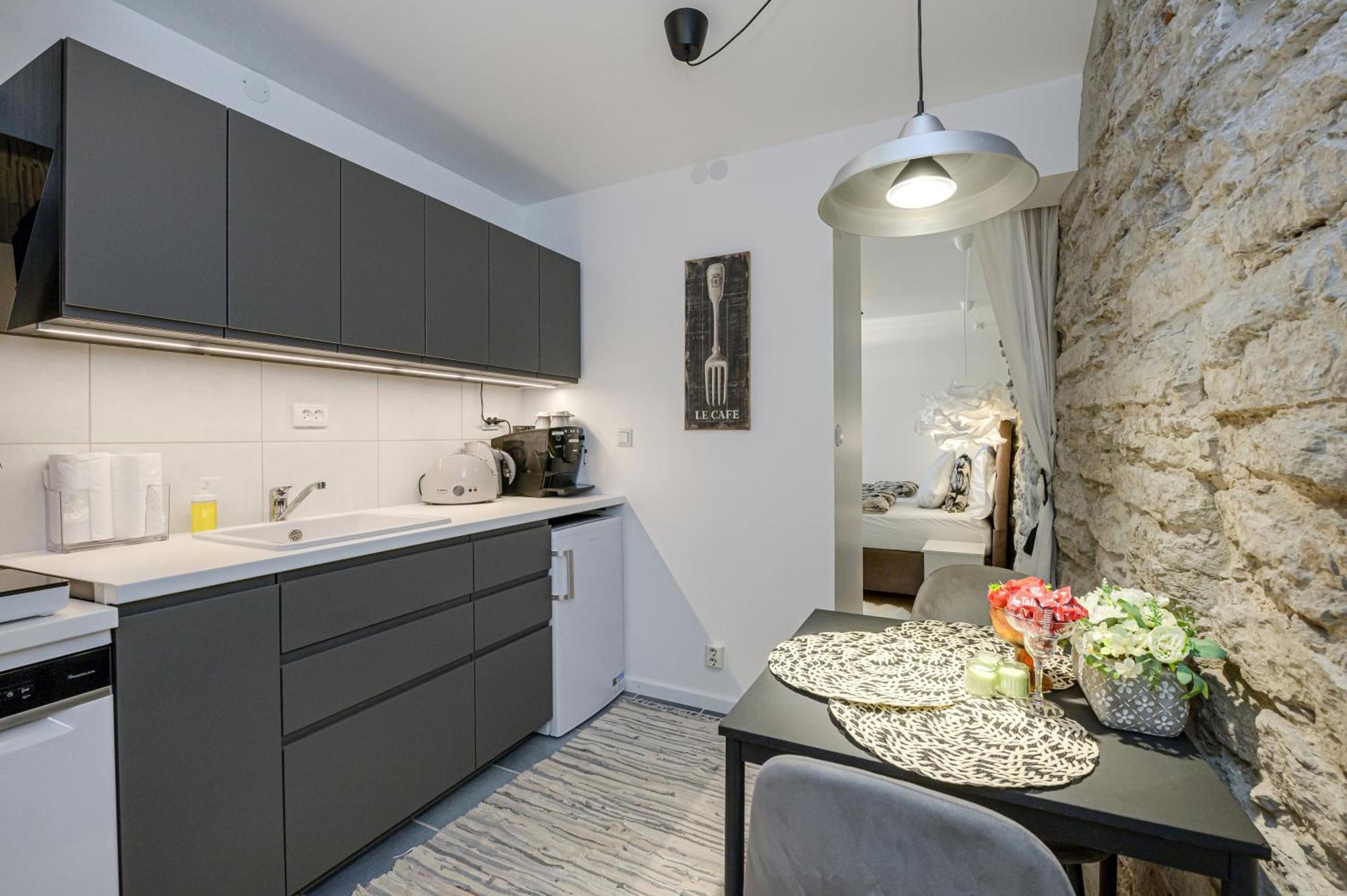 Tallinn Old Town Romantic Apartment Экстерьер фото