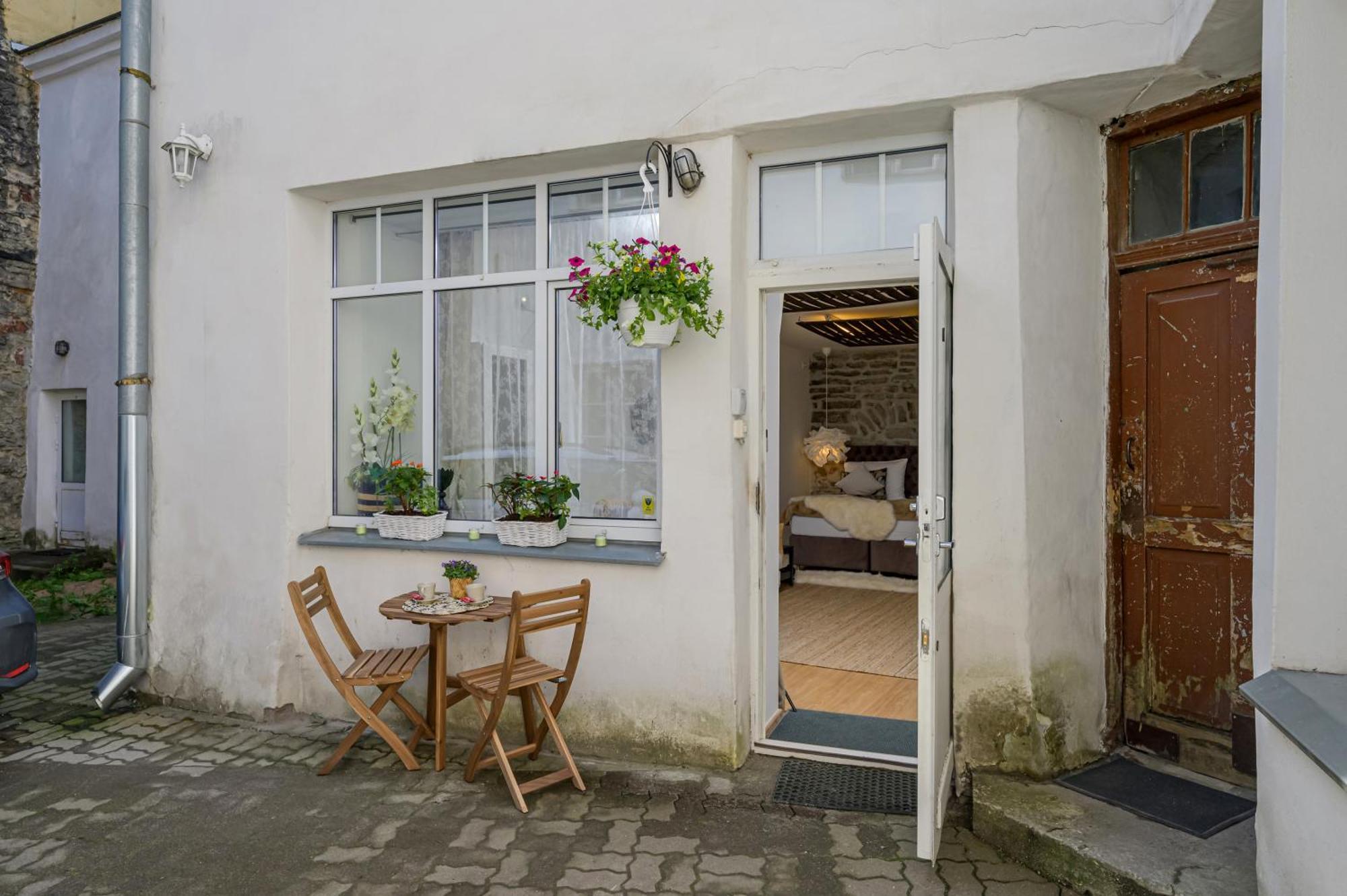 Tallinn Old Town Romantic Apartment Экстерьер фото