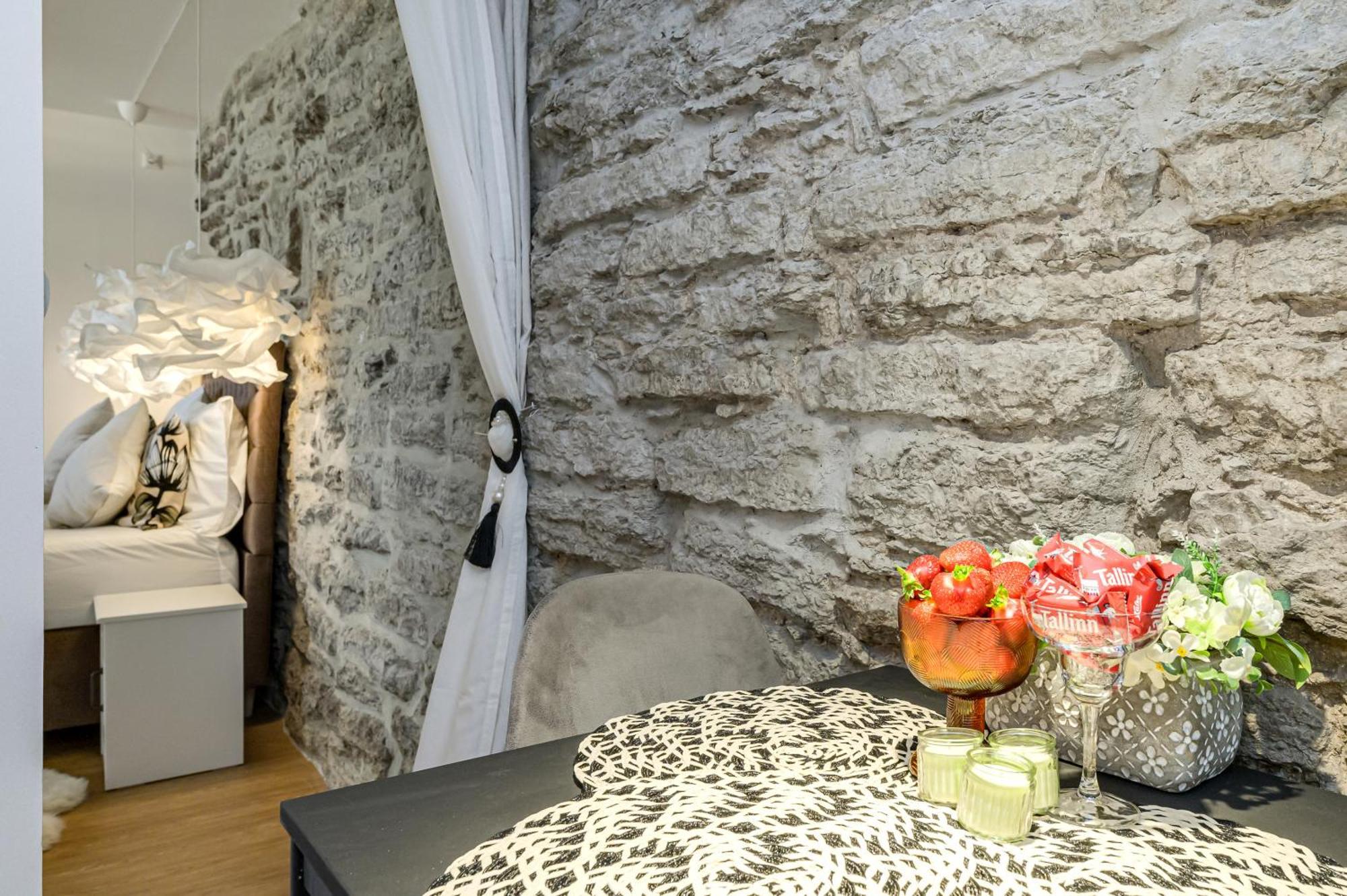 Tallinn Old Town Romantic Apartment Экстерьер фото