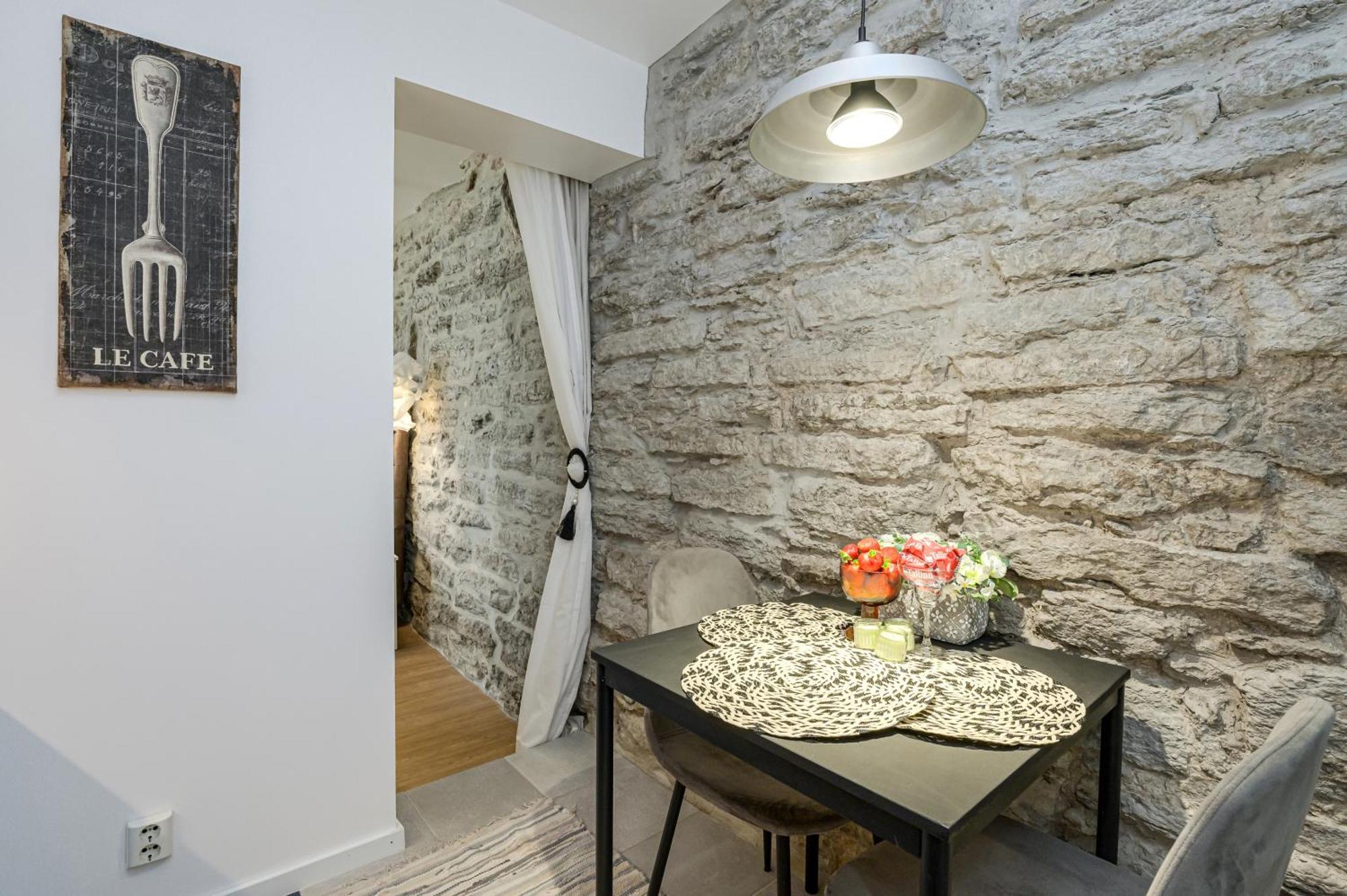 Tallinn Old Town Romantic Apartment Экстерьер фото